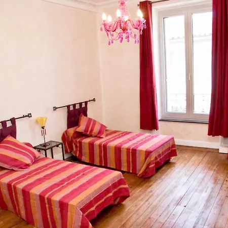 Les Bellevue Cite A 1km, Clim, Parking Public Gratuit, Parking Prive, Wifi - Cite At 1km, Aircon, Free Public Car Park, Private Parking