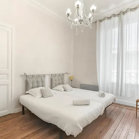 Les Bellevue Cite A 1km, Clim, Parking Public Gratuit, Parking Prive, Wifi - Cite At 1km, Aircon, Free Public Car Park, Private Parking * Carcassonne