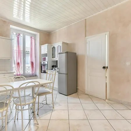 Les Bellevue Cite A 1km, Clim, Parking Public Gratuit, Parking Prive, Wifi - Cite At 1km, Aircon, Free Public Car Park, Private Parking *