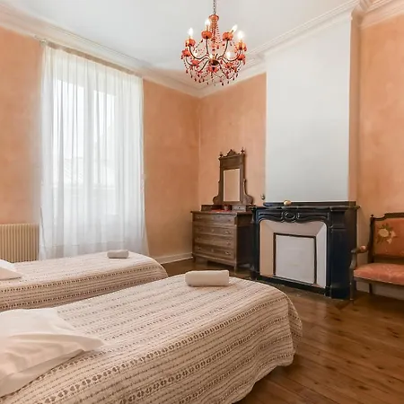 Les Bellevue Cite A 1km, Clim, Parking Public Gratuit, Parking Prive, Wifi - Cite At 1km, Aircon, Free Public Car Park, Private Parking