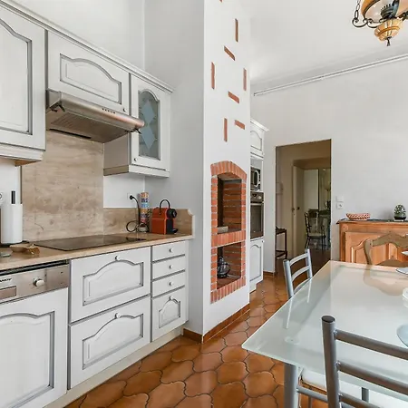 Les Bellevue Cite A 1km, Clim, Parking Public Gratuit, Parking Prive, Wifi - Cite At 1km, Aircon, Free Public Car Park, Private Parking Carcassonne