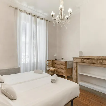 Les Bellevue Cite A 1km, Clim, Parking Public Gratuit, Parking Prive, Wifi - Cite At 1km, Aircon, Free Public Car Park, Private Parking Apartment *