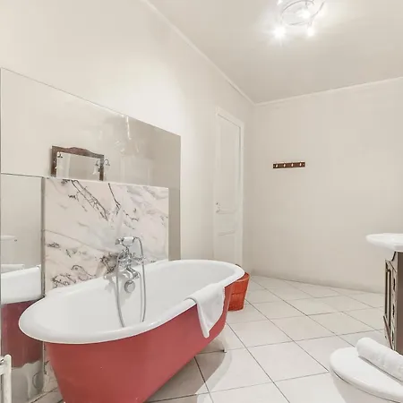 Les Bellevue Cite A 1km, Clim, Parking Public Gratuit, Parking Prive, Wifi - Cite At 1km, Aircon, Free Public Car Park, Private Parking