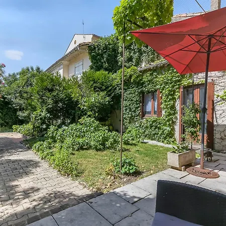Les Bellevue Cite A 1km, Clim, Parking Public Gratuit, Parking Prive, Wifi - Cite At 1km, Aircon, Free Public Car Park, Private Parking Apartment Carcassonne