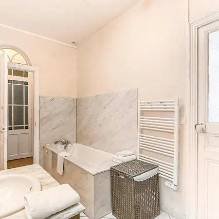 Les Bellevue Cite A 1km, Clim, Parking Public Gratuit, Parking Prive, Wifi - Cite At 1km, Aircon, Free Public Car Park, Private Parking Apartment